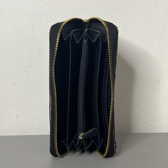 Love Moschino Zippered Wallet - Picture 5 of 7